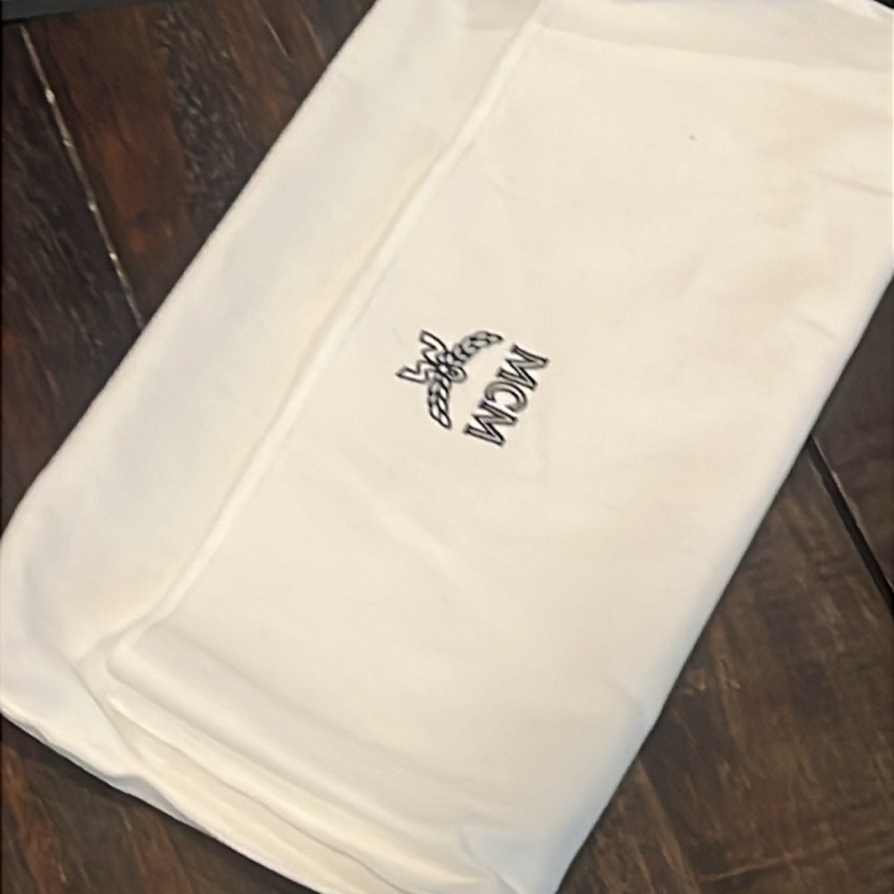 MCM Gift Box-Dust Bag-Tags for a Long Wallet - Picture 3 of 16
